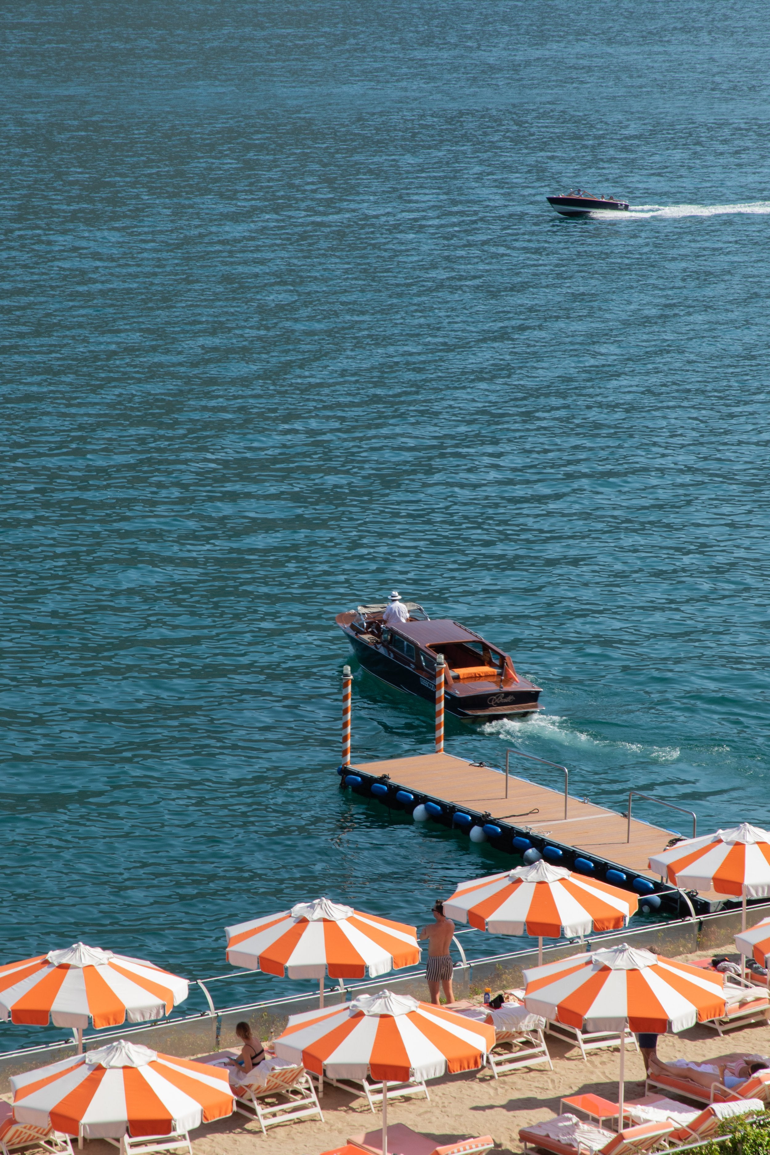 Como Cruising Print