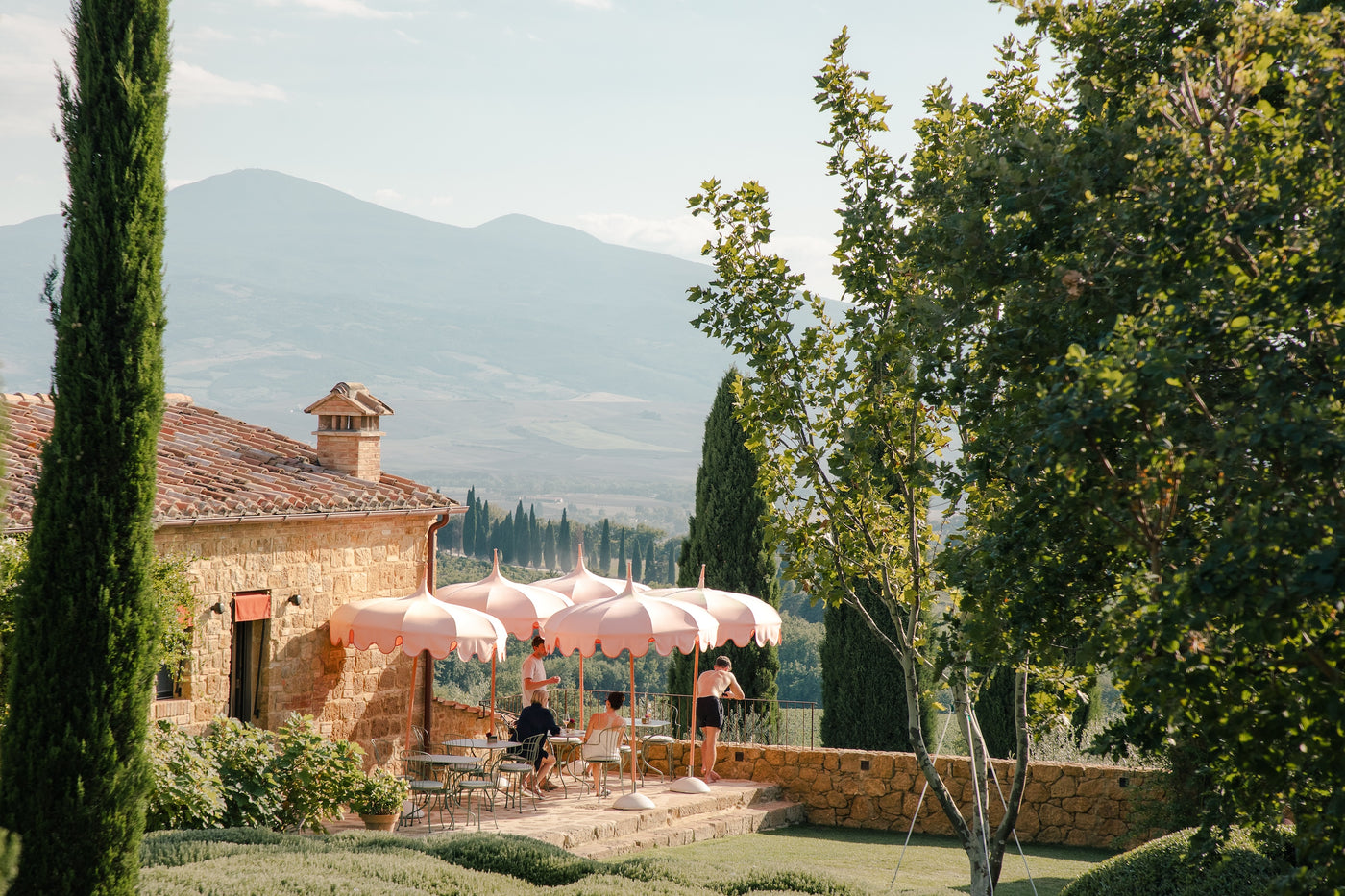Casa Newton Print